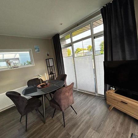 Ferienhaus / Chalet / Bungalow Am See, Holland, Niederlande, Lathum מראה חיצוני תמונה