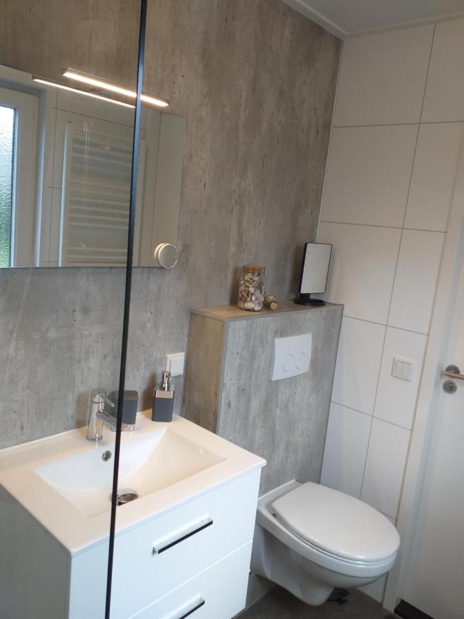 Ferienhaus / Chalet / Bungalow Am See, Holland, Niederlande, Lathum מראה חיצוני תמונה